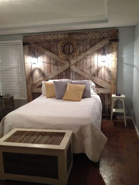 16 Outstanding DIY Reclaimed Wood Headboards for Rustic Bedroom - GODIYGO.COM