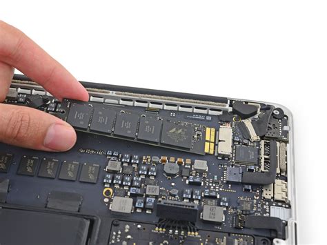 MacBook Pro 13" Retina Display Late 2013 SSD Replacement - iFixit ...