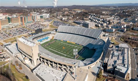 20+ Wvu Football Stadium Stock Photos, Pictures & Royalty-Free Images ...