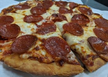 3 Best Pizza Places in Akron, OH - Expert Recommendations