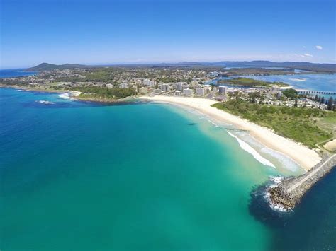 Forster Main Beach | NSW Holidays & Accommodation, Things to Do ...