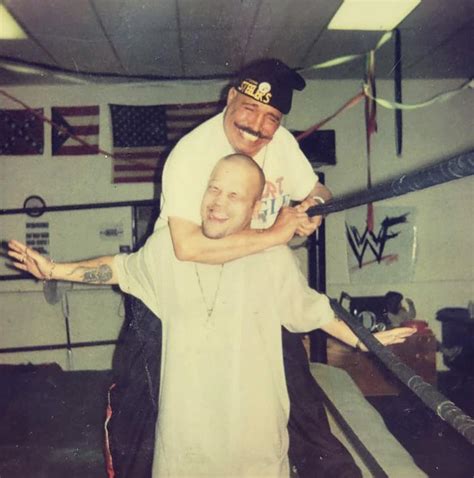 TBT Iron Sheik putting Shaggy 2 Dope in the camel clutch : r/juggalo