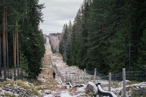 Finland begins construction of barrier wall along border with Russia ...