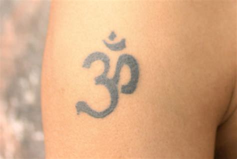 Om (Aum) Symbol Tattoo Meaning Explanation