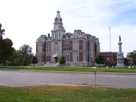 COUNTY COURTHOUSES: Henry County Court HouseCambridge, Illinois