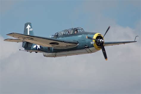 File:Grumman TBM-3E Avenger.jpg