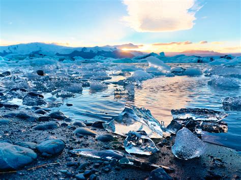 Glacier in Iceland shows how climate has changed - Business Insider