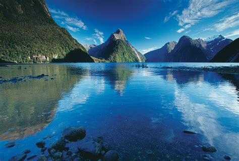 New Zealand's Most Stunning Lakes | URBAN LIST GLOBAL