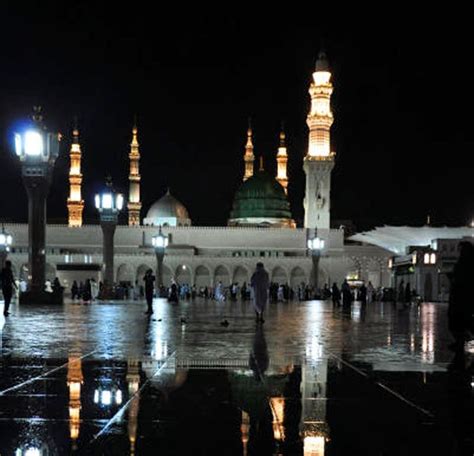 Beautiful Night View of Prophet Mosque Madinah