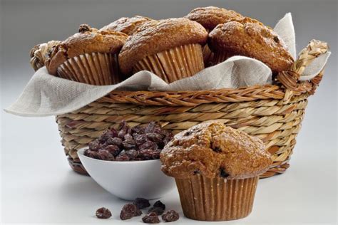 This Is Just a Basic, Simple, Bran Muffin Recipe (With Raisins) Low Cal Recipes, Sweet Recipes ...