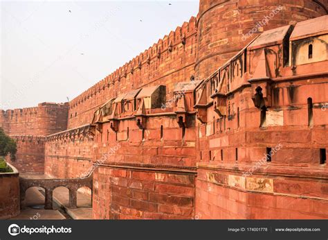 Red Fort Of Agra Built By - Risala Blog