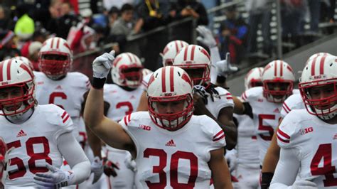 Wisconsin vs Illinois live stream: Watch online, TV, radio, game time ...