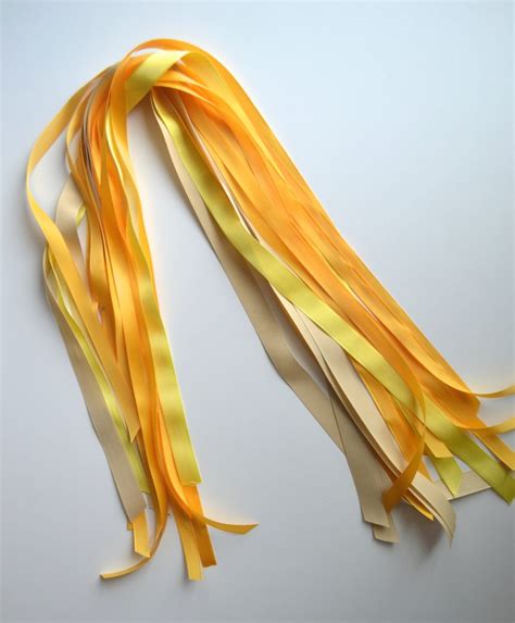 Ribbon-Garland-How-To-4 - The Daily Hostess