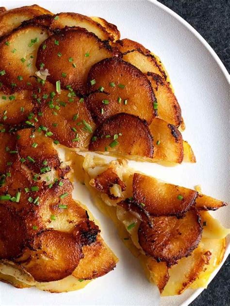 Pommes Anna | Recipe (With images) | Pommes anna, Side dishes, Potatoes anna