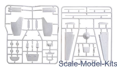 Іlyushin IL-22M-Amodel plastic scale model kit in 1:72 scale (amodel ...