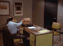 George Costanza Shrinkage GIFs | Tenor