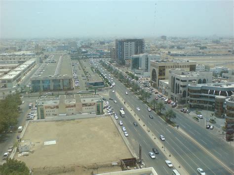 File:Tahlia Street Jeddah Saudi Arabia.JPG - Wikipedia