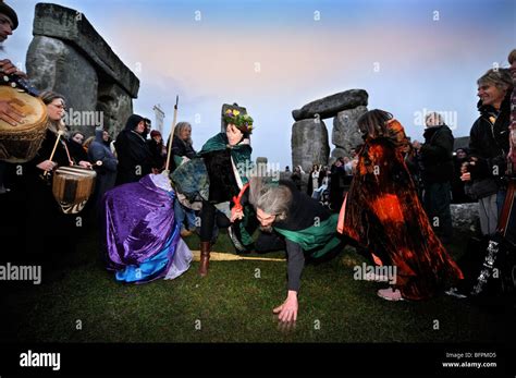 Druids ceremony hi-res stock photography and images - Alamy