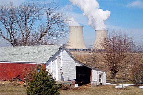 Q&A: Illinois nuclear plant loses power. What got vented into the air ...