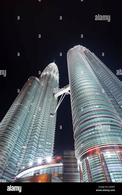 Night view of Petronas Towers, Kuala Lumpur, Malaysia Stock Photo - Alamy