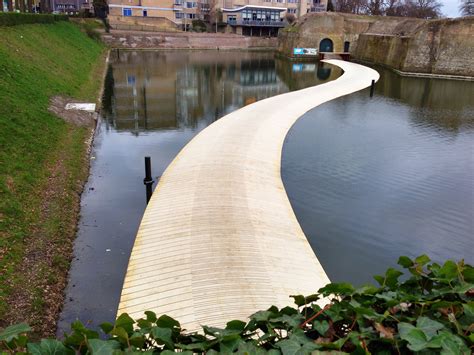 Gallery of Dutch Floating Bridge / RO&AD Architecten - 4