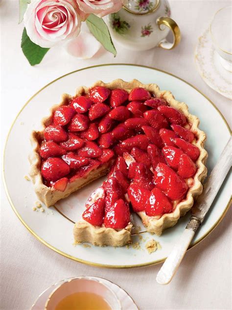 A beautiful strawberry tart recipe made with a shortcrust pastry case with crème pâtissière and ...
