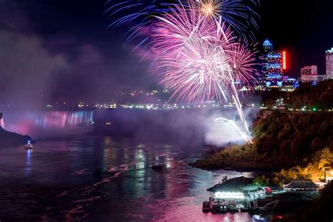 Niagara Falls Illumination Tour with Evening Fireworks Show and Buffet Dinner (Mar 2024)