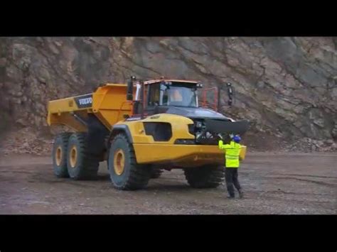 Volvo A60H dumper - tillgänglighet - YouTube