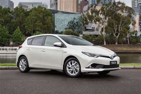 Toyota Corolla hybrid to go on sale in Australia mid-2016 ...