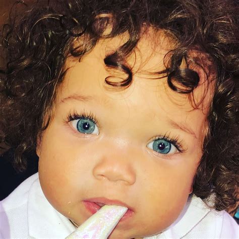 Mixed baby with bluest eyes ever Mix Baby Girl, Cute Mixed Babies, Cute ...