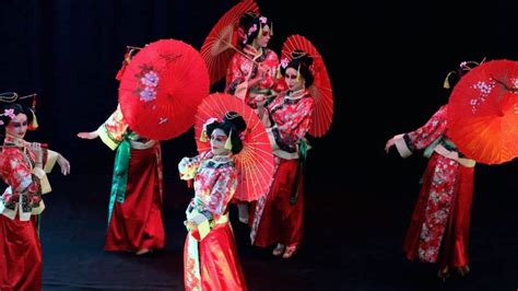 Scurire rughe divertimento japanese parasol dance Dare intersezione dettagliata