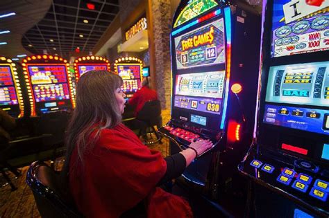 Tribal casinos are on a roll, outpacing national industry