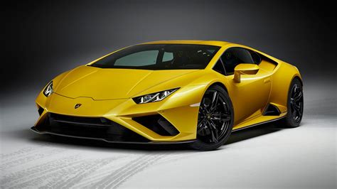 2020 Lamborghini Huracan Buyer's Guide: Reviews, Specs, Comparisons