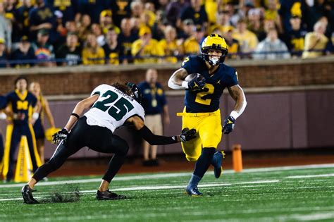 Blake Corum by the numbers: Michigan star is running into record books - mlive.com