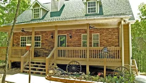 Small Farmhouse Plans with Loft