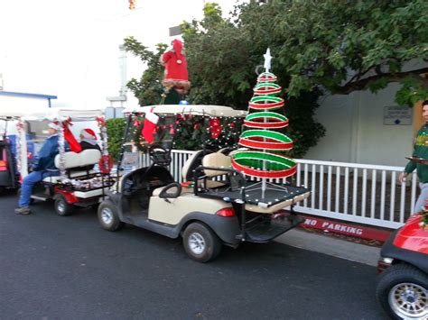 And I Wander: The Golf Cart Christmas Parade