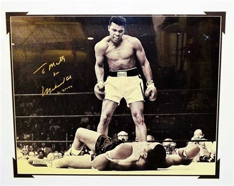 SIGNED PICTURE OF MUHAMMAD ALI VS SONNY LISTON