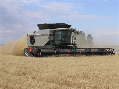 Gleaner harvesting wheat in Montana | Heavy Equipment Forums