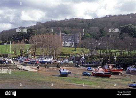 Watermouth castle and theme park hi-res stock photography and images ...