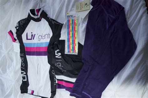 2014 Liv/Giant cycling kit - finally a good looking Liv kit! | Cycling outfit, Stylish, Fashion