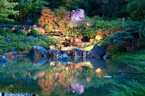 Inside The Montréal Botanical Garden In 33 Breathtaking Photos