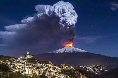 Mt. Etna rains ash and stones onto Sicilian villages