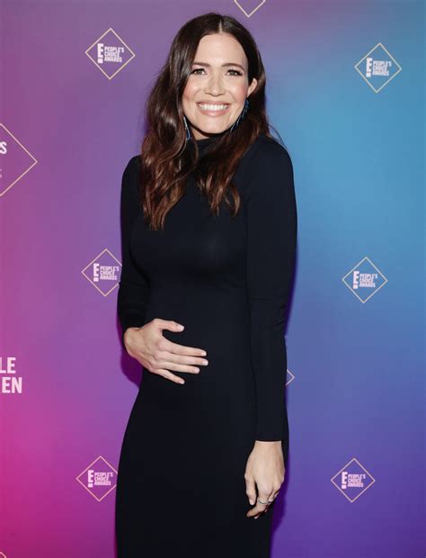 Pregnant Mandy Moore Baby Bump Photos