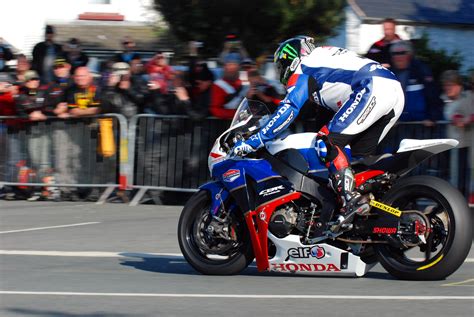 IOMTT: Watch the 2012 Isle of Man TT Right Here - Asphalt & Rubber