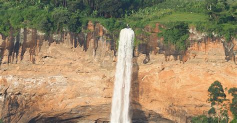 Waterfalls on Mountainside · Free Stock Photo