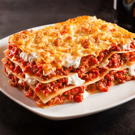 Lasagna with Meat Sauce Recipe: How to Make Lasagna with Meat Sauce