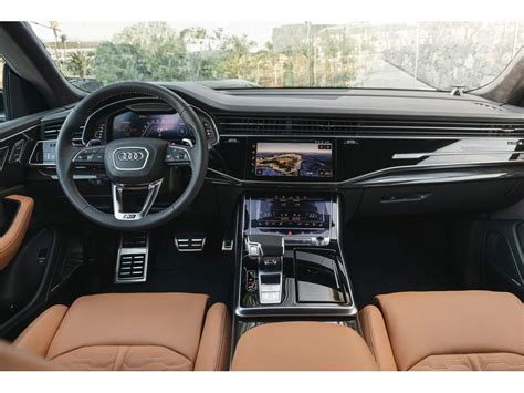 2025 Audi RS Q8: 26 Interior Photos | U.S. News