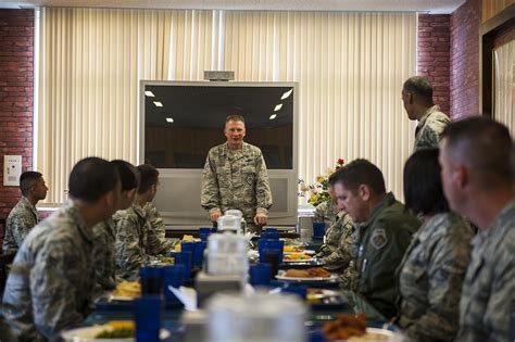 USFJ Commander visits Kadena, discusses SOFA concerns > 15th Wing > Article Display