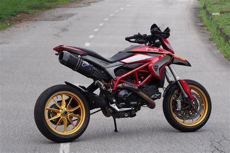 DUCATI HYPERMOTARD 821 Ducati Cafe Racer, Moto Ducati, Ducati ...