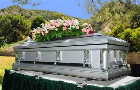 Casket Types: The Most Common Casket Varieties Explained